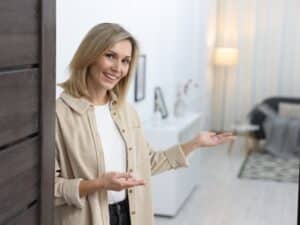 Five star house sitter reviews open doors to the best house sits worlwide.