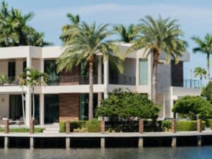 Five star house sitters are in demand for luxurious homes around the world.